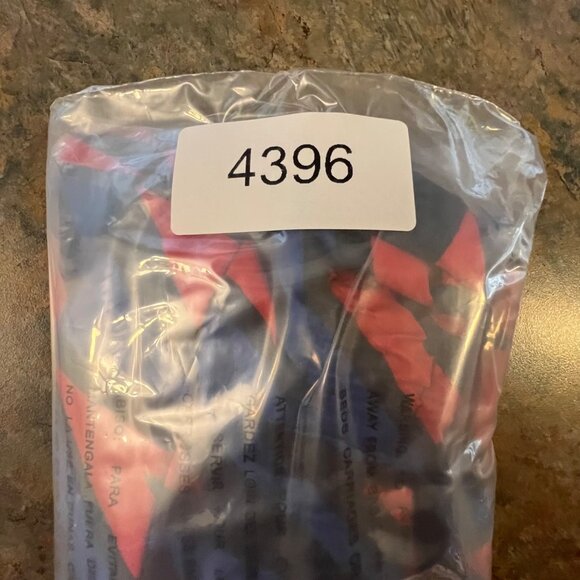 DSG Youth Athletic Fit Train Shorts, Small, Red &‎ Blue Zigzag Pattern - Picture 9 of 9